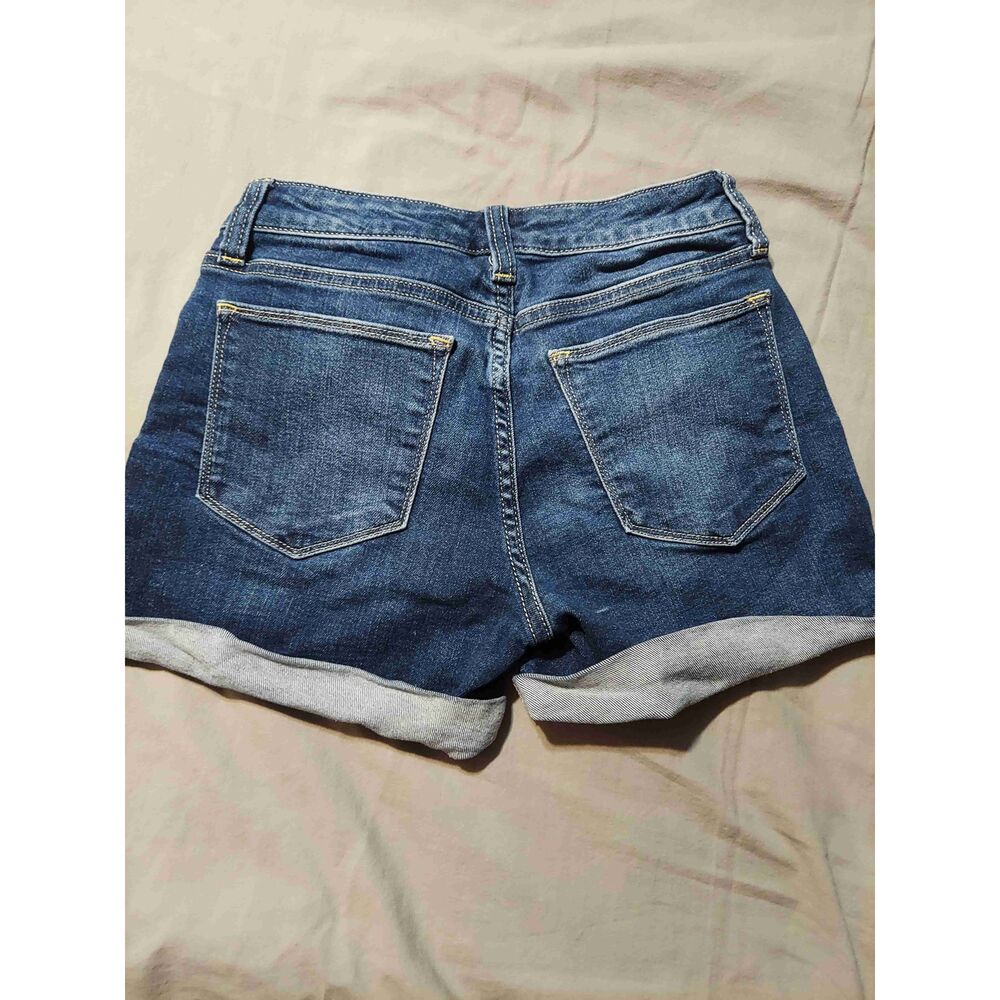 Arizona Jean Co Blue Cuffed Hem Front And Back Pockets Denim Shorts Size 1 - Picture 2 of 5